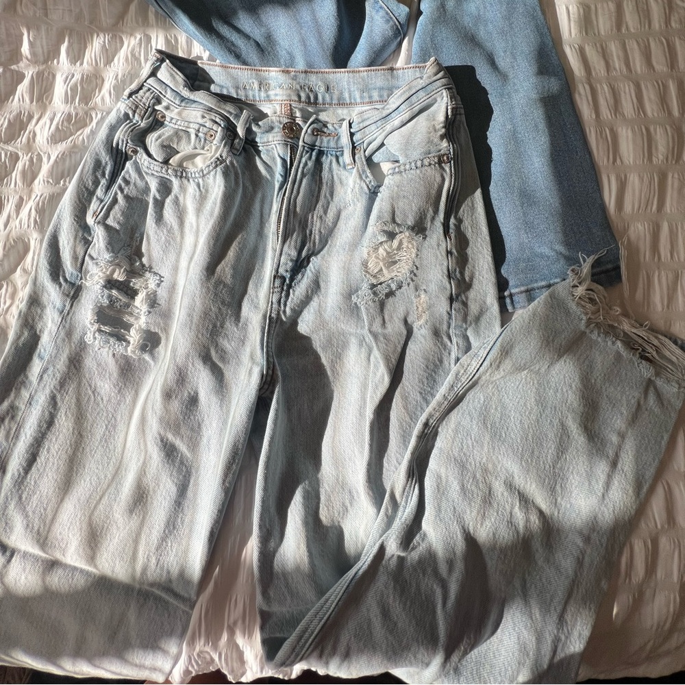 American Eagle high rise straight leg relaxed jeans